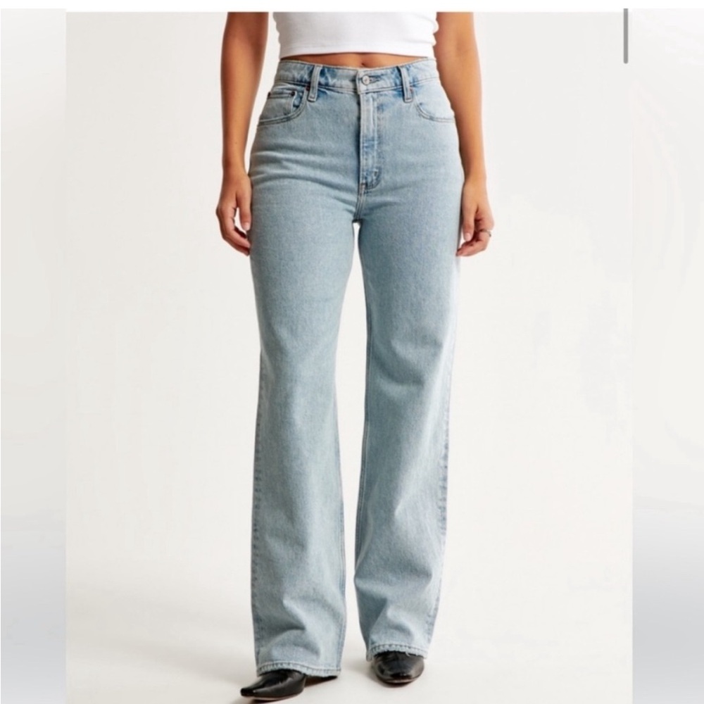 Abercrombie & Fitch, curve love “the 90s relaxed” Jean